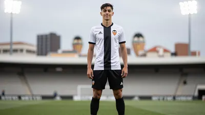 Levante has signed Belgian striker Yanis Musuayi, who is thrilled to join the Valencian club