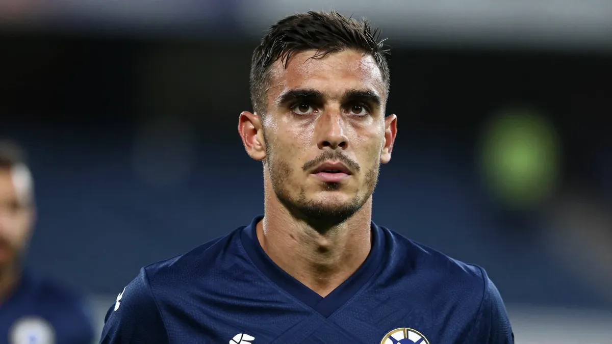 Ez Abde, recovered from a knee injury, will be in the Betis squad for Saturday's match at the Ciudad de Valencia, as...