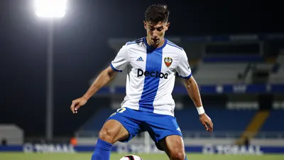 Levante, a La Liga club, faces the possibility of losing one of its best players, Carlos Espí, who could be signed by...