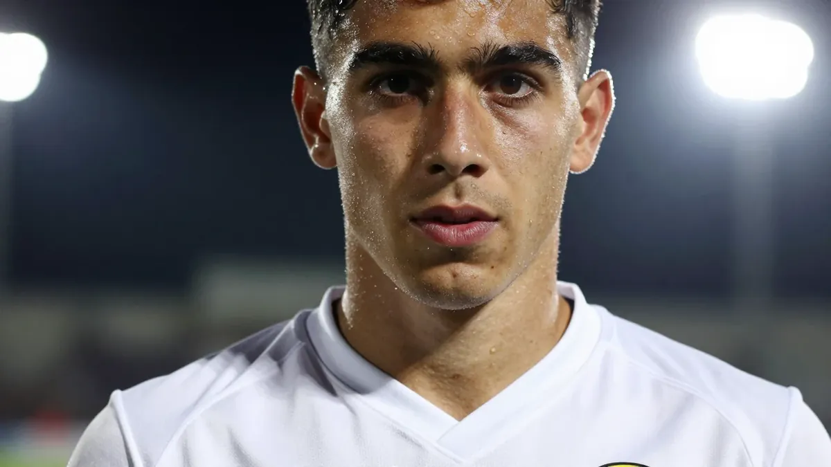 Los nuevos fichajes del Levante UD, Hugo Sotelo y Thiago Fernández, resuelven los problemas de inscripción y se muestran...