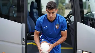 Levante faces Espanyol with only 12 registered LaLiga players, including suspensions and missing signings