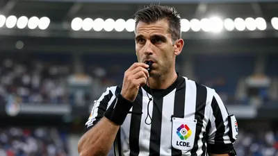 Newly promoted referee Carlos Muñiz will officiate Espanyol vs Levante this Sunday at RCDE Stadium