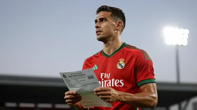 Levante bids farewell to striker Carlos Espí as Real Madrid activates his €25M release clause